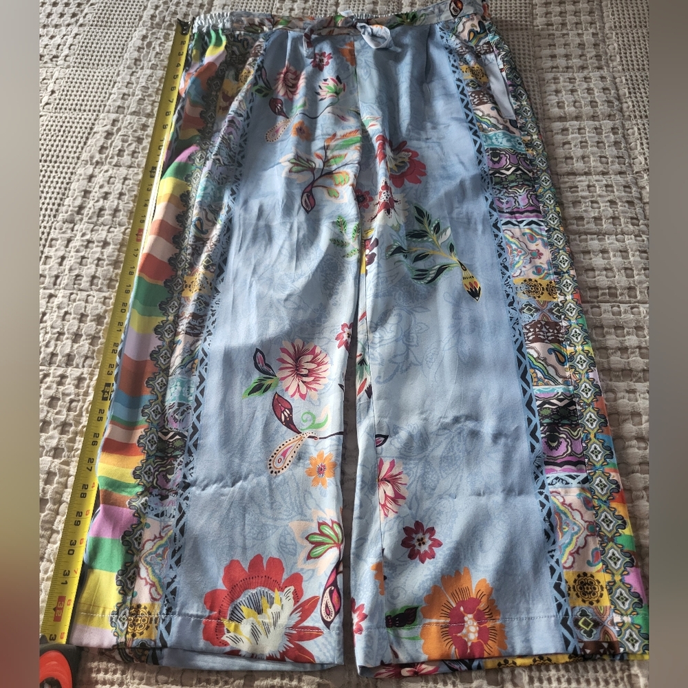 Johnny Was Silk Floral Patterned Wide-Leg Crop pants